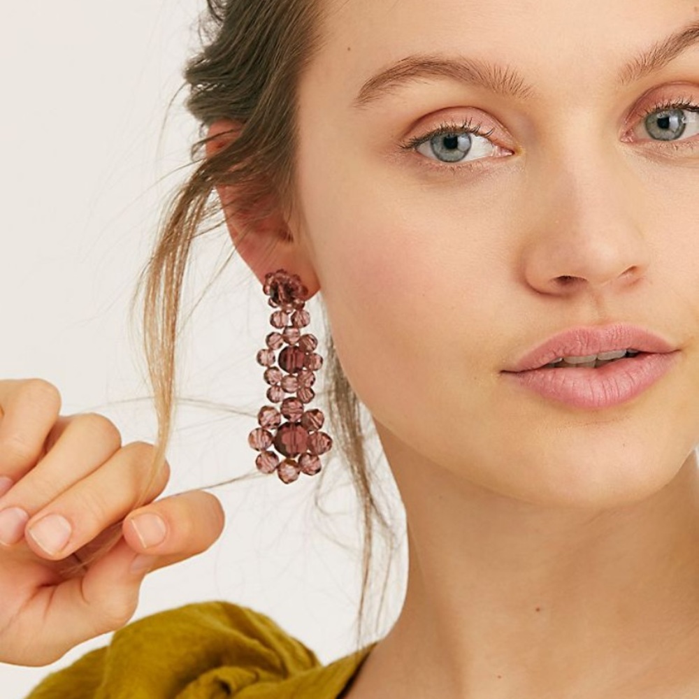 Free People blush  Beaded woman’s Earrings - Picture 7 of 8